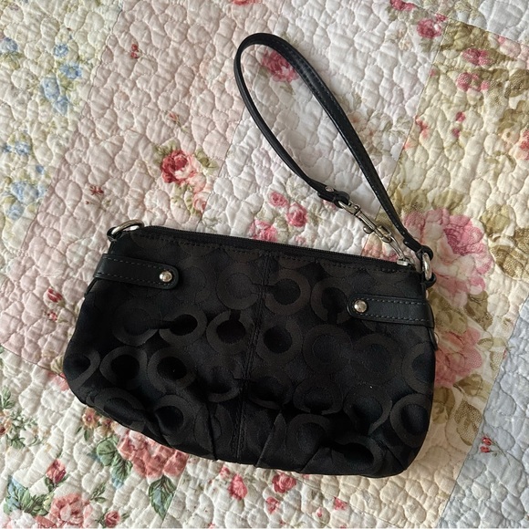 Vintage Coach Y2K Black Wristlet with silver accents - Picture 4 of 10